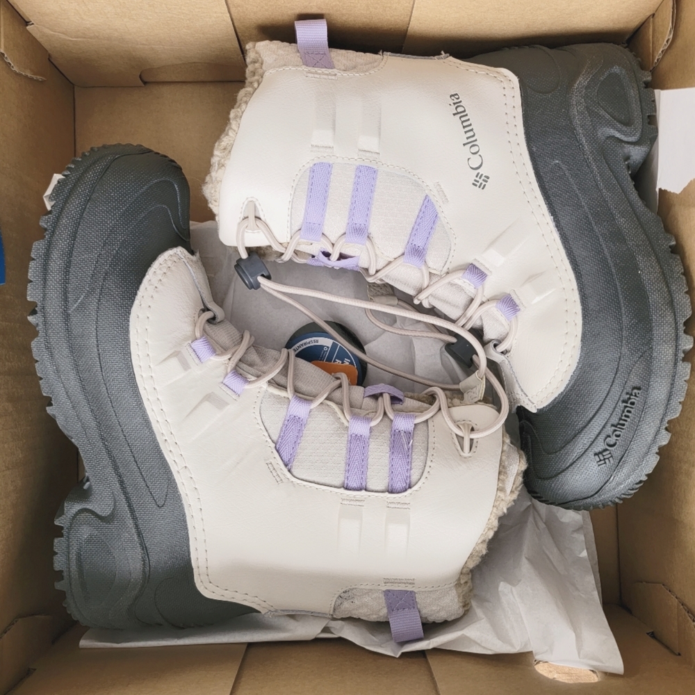 Columbia Kids Bugaboot NIB
